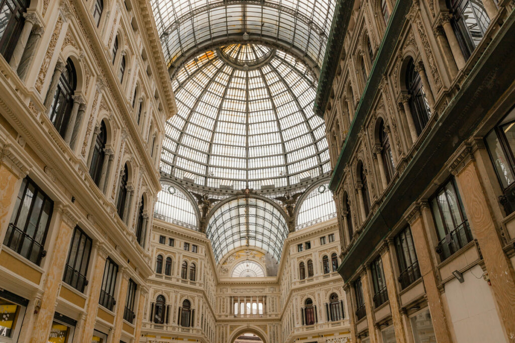 Napoli_Galleria_Umberto_I_1200x800.jpg